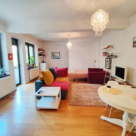 Old Town Bohemian With Garden View Balcony Apartment Bukarest