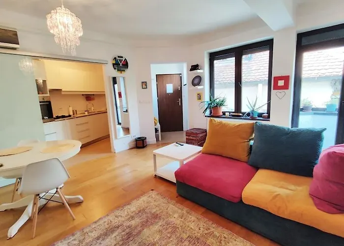 Old Town Bohemian With Garden View Balcony *