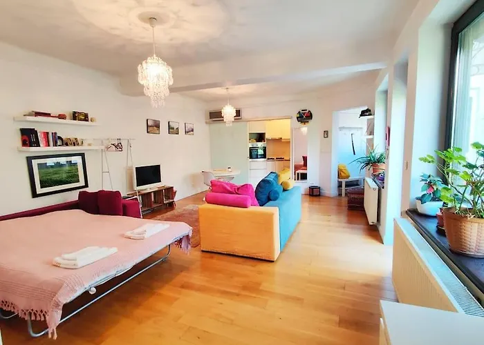 Old Town Bohemian With Garden View Balcony *