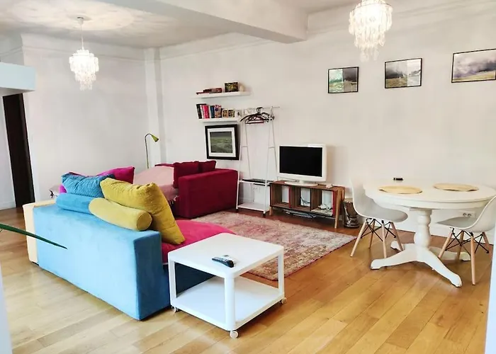 Old Town Bohemian With Garden View Balcony Apartament Bukareszt